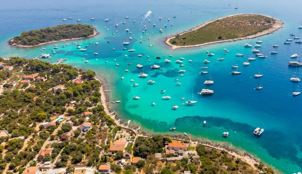 Luxury Central Apartments Evala Τρογκίρ 0*,