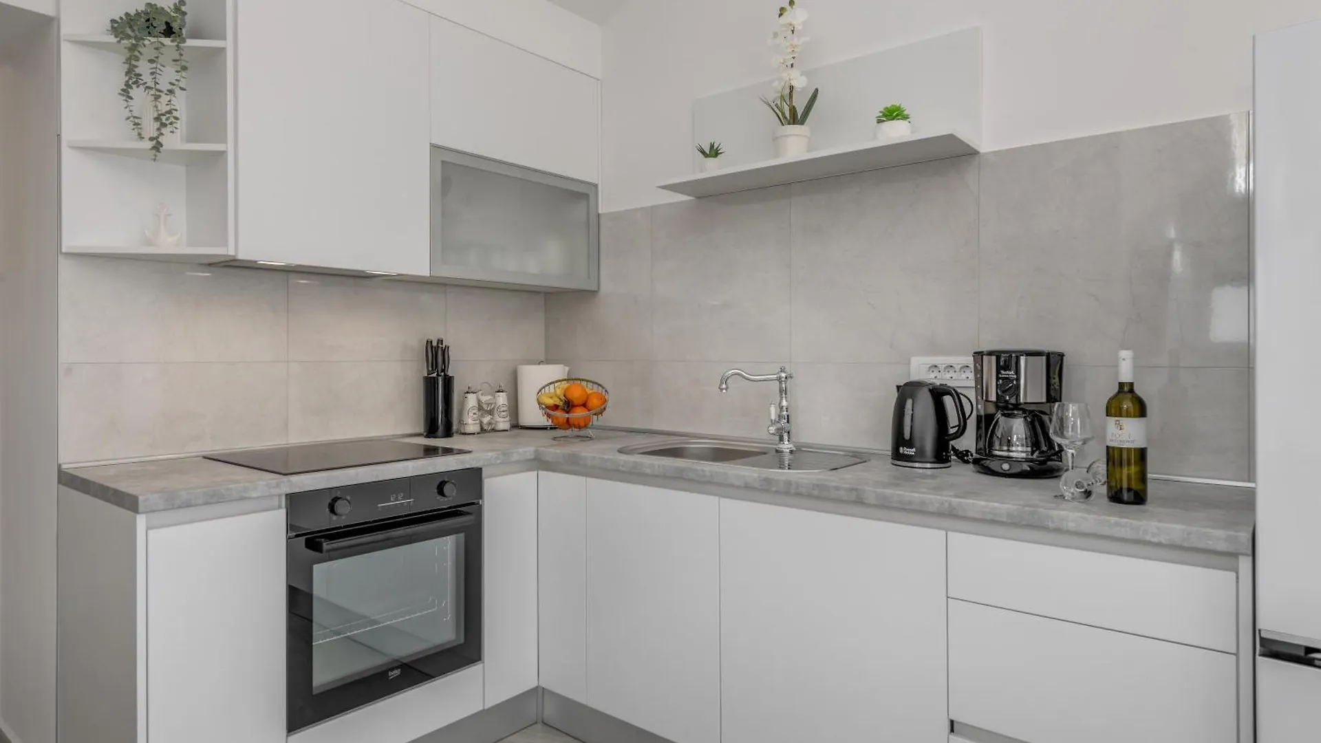 Luxury Central Apartments Evala Τρογκίρ 0*,  Κροατία