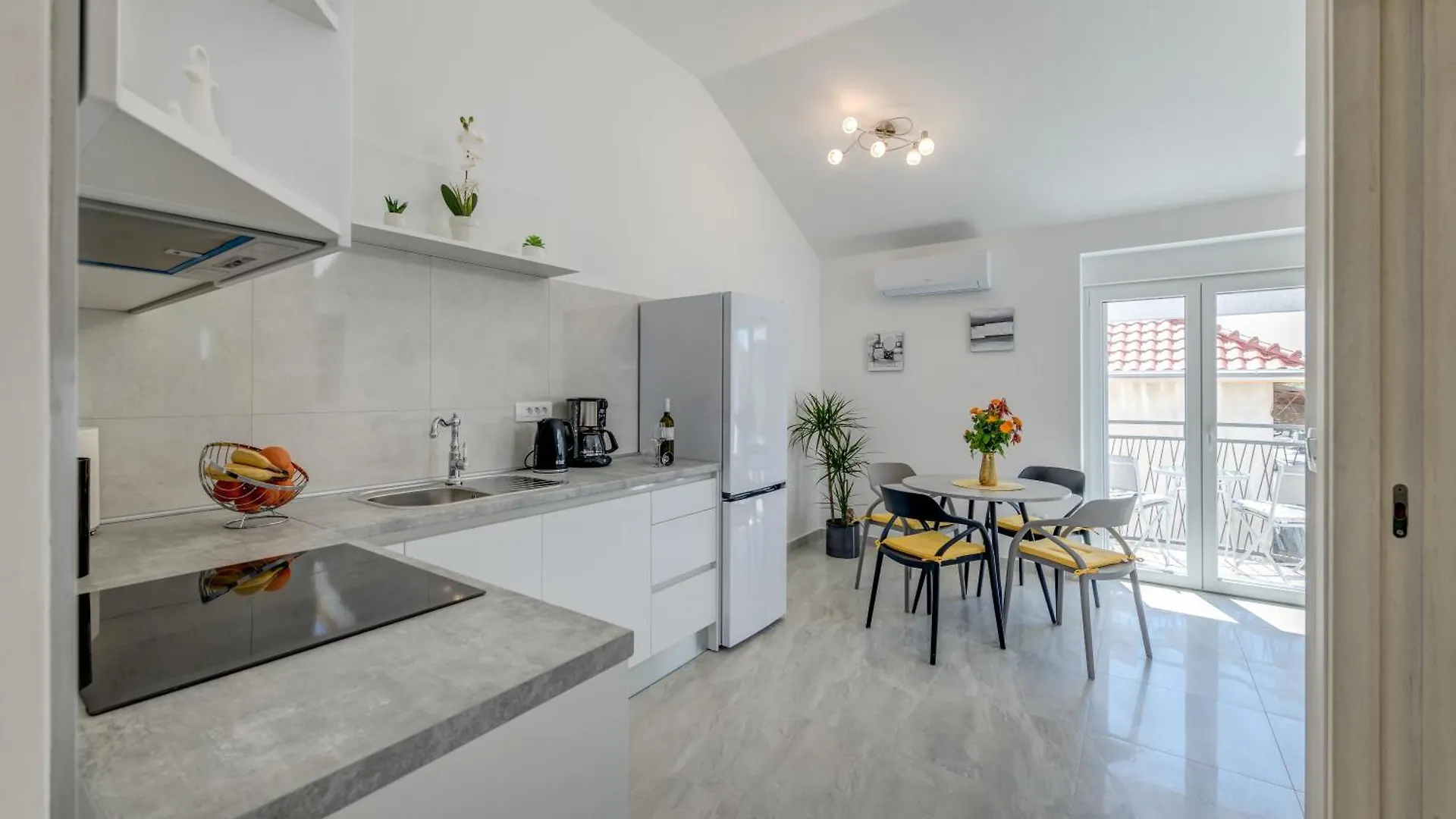 Luxury Central Apartments Evala Τρογκίρ