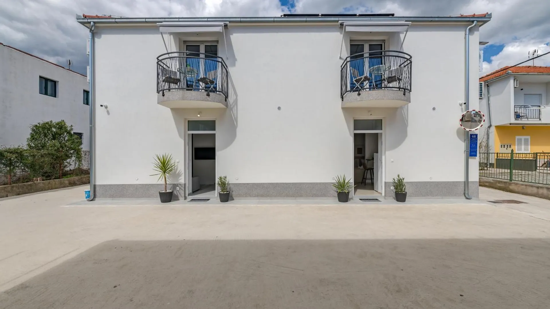 Luxury Central Apartments Evala