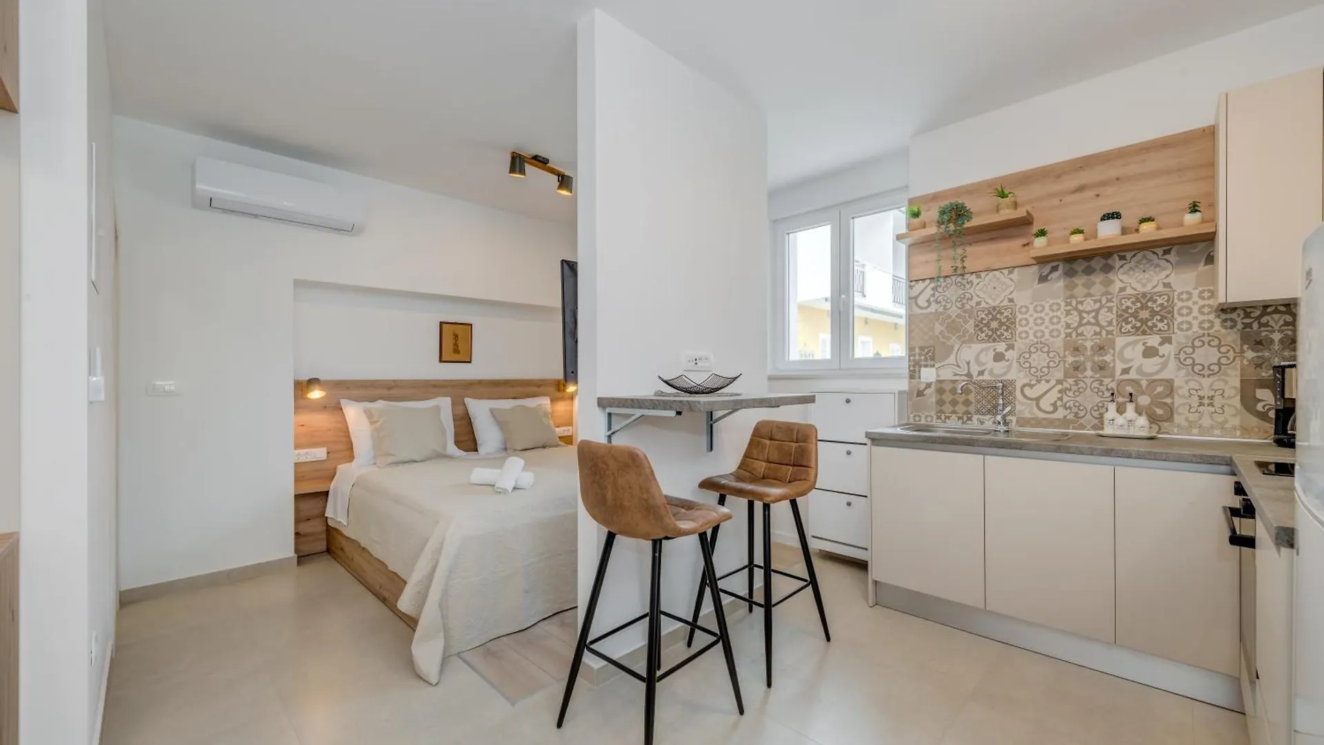 Luxury Central Apartments Evala Τρογκίρ 0*,  Κροατία