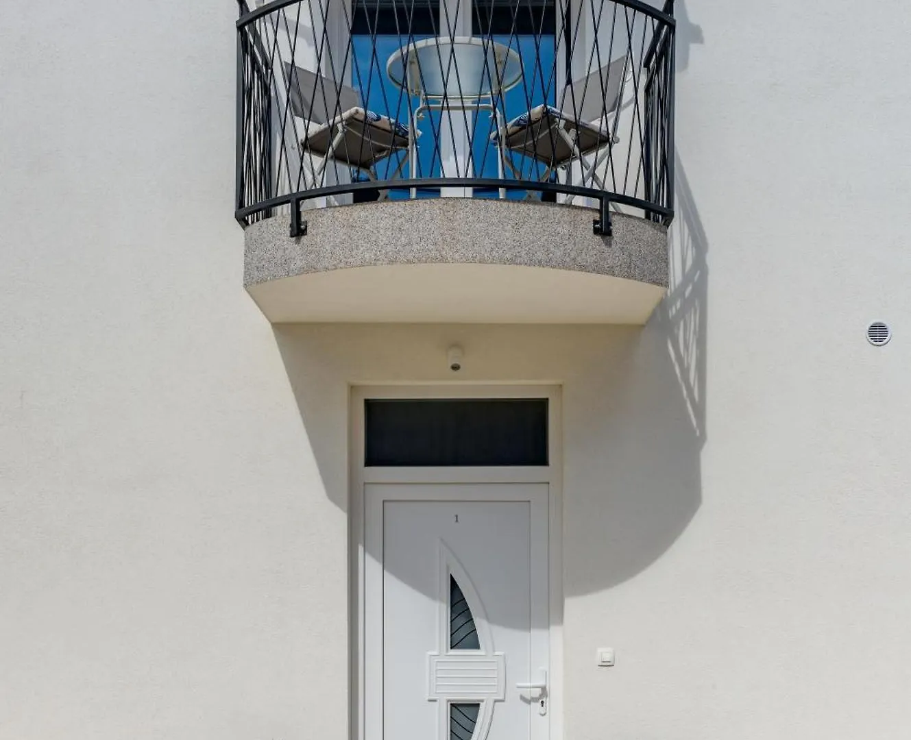 Luxury Central Apartments Evala Τρογκίρ 0*,