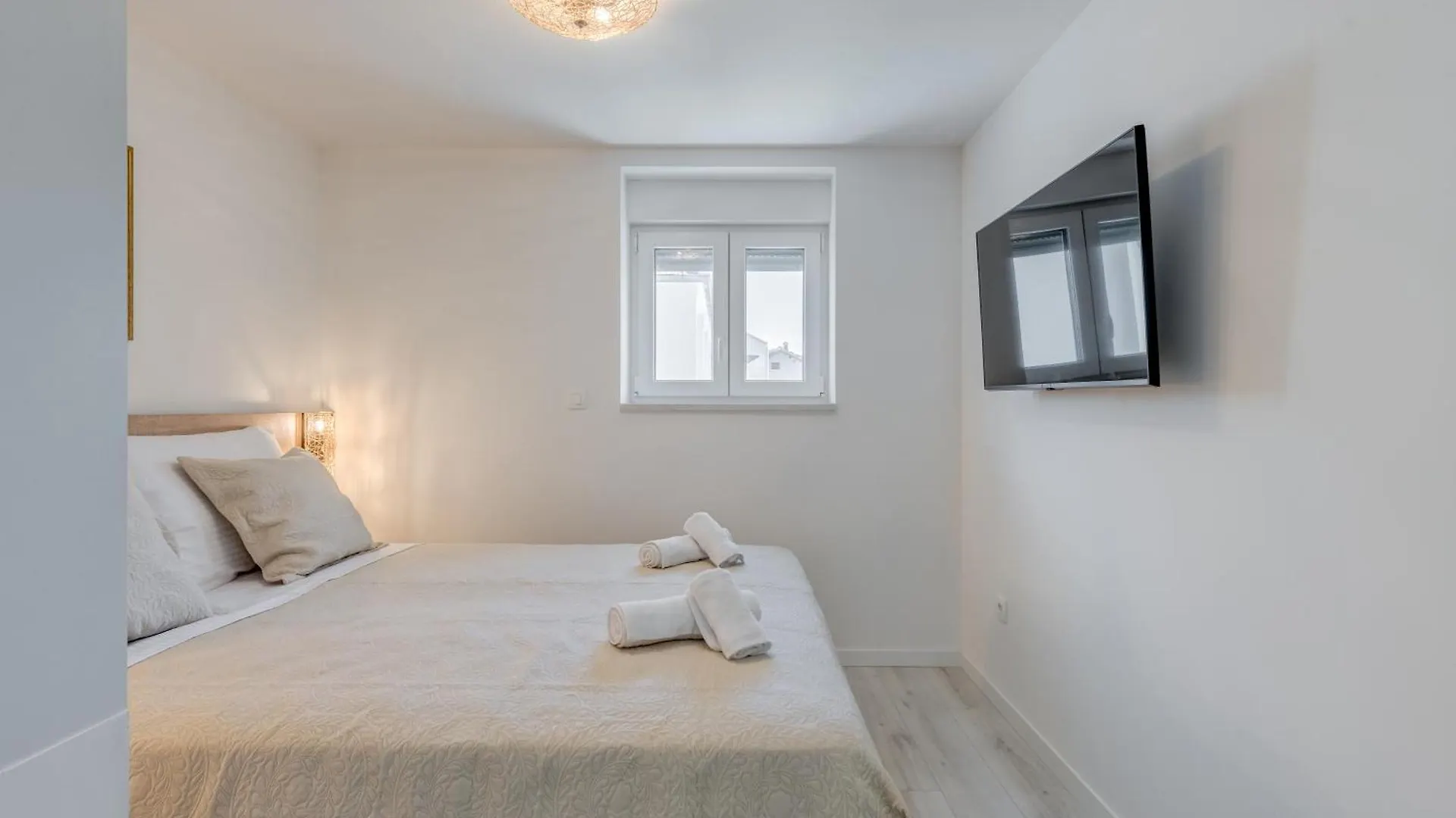 Luxury Central Apartments Evala Τρογκίρ