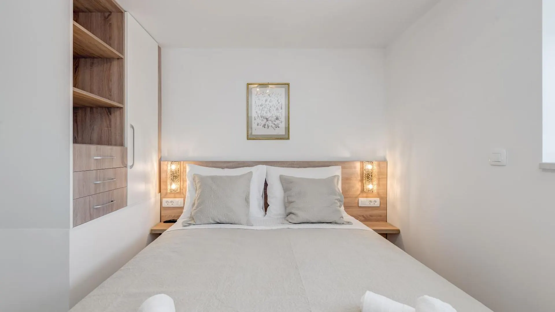 Luxury Central Apartments Evala 0*, Trogir