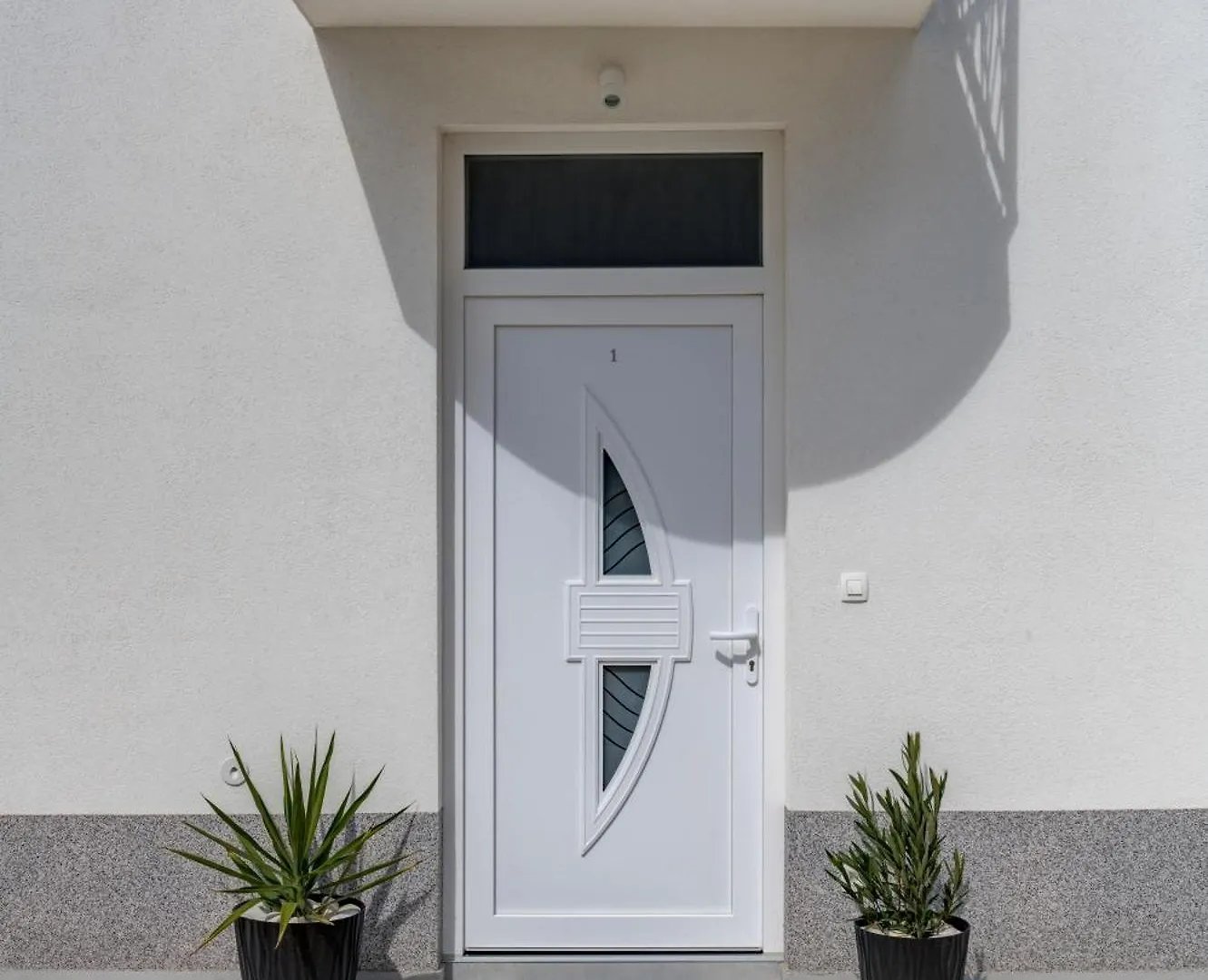 Luxury Central Apartments Evala Τρογκίρ 0*,