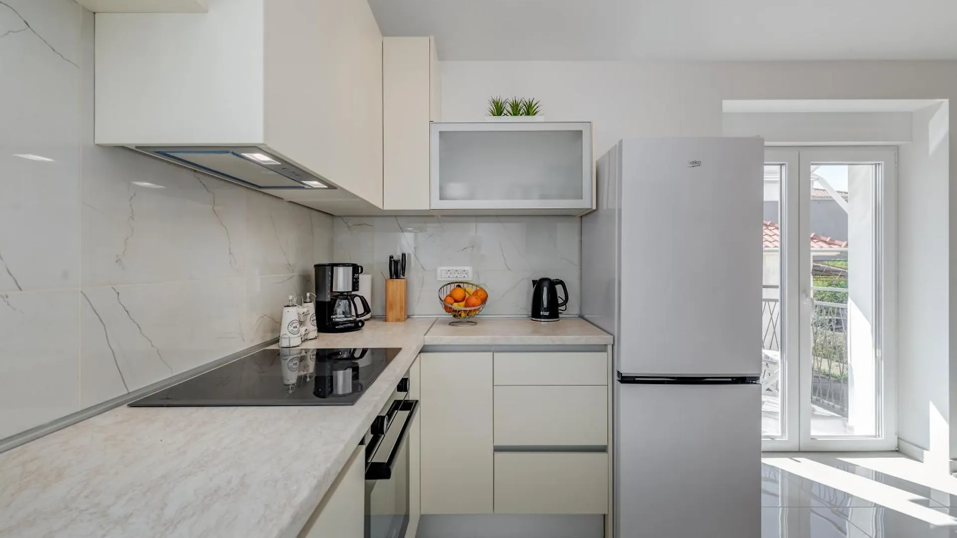 Luxury Central Apartments Evala Τρογκίρ
