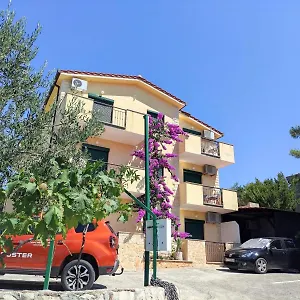 Apartman Mia, Trogir
