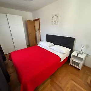 Mary Apartment